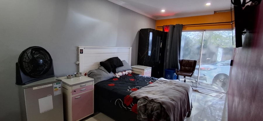 6 Bedroom Property for Sale in Haven Hills Eastern Cape
